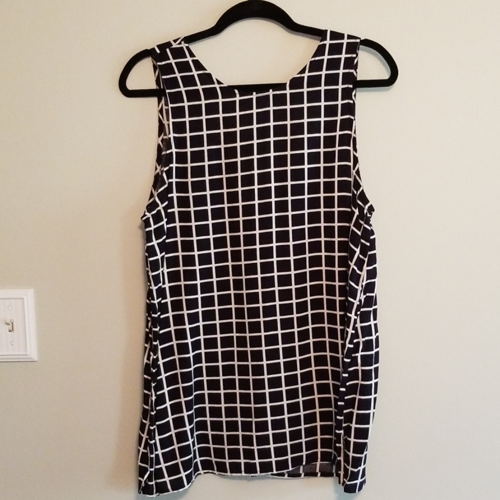 Elodie Sleeveless Navy Geometric Blouse